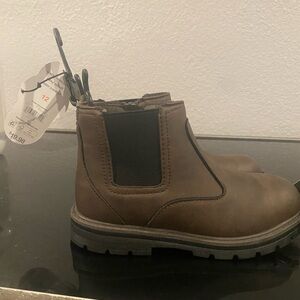 Wonder Nation Brown Boots with Chunky Sole and Elastic Side Panels